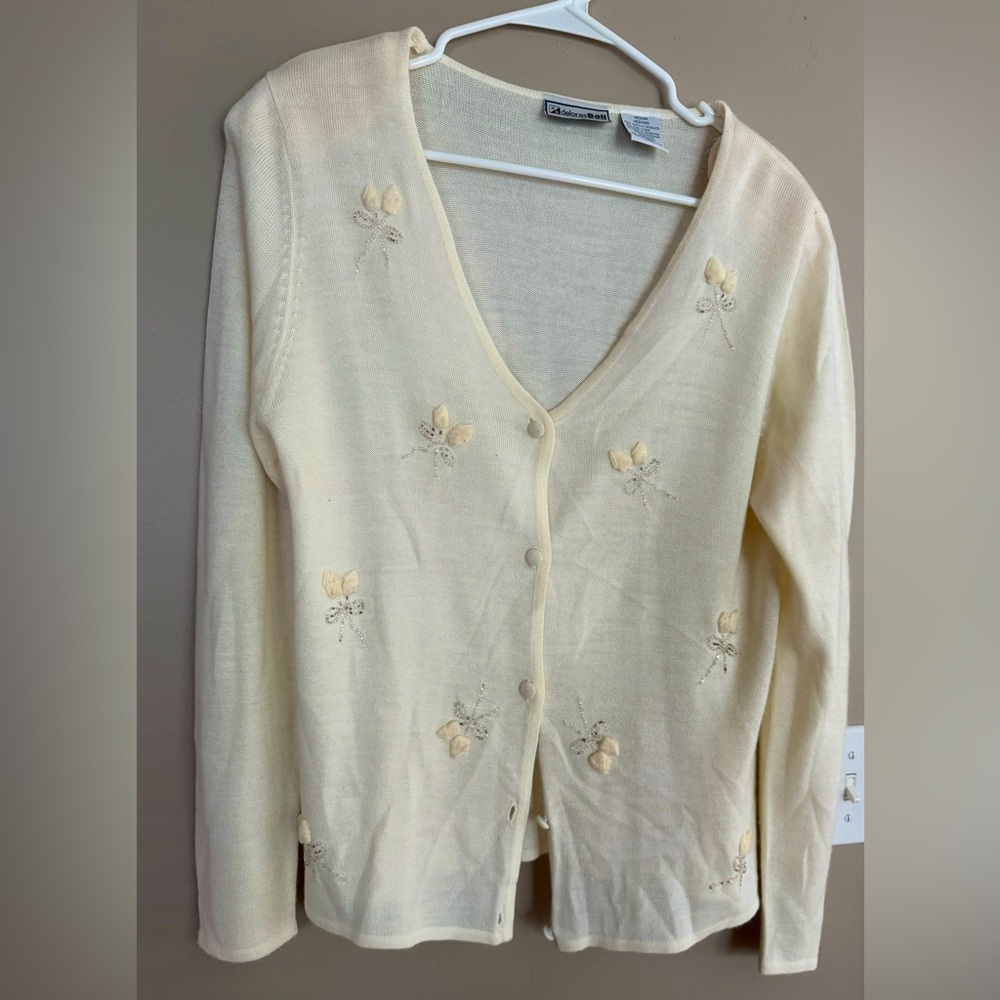 Vintage DELORES BELL Acrylic/Wool Blend Cream Emb Cardigan Sweater  Size M